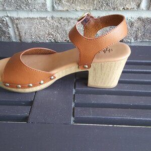 Style & Co. Wood-Look Platform Sandals - Tan Natural Leather in size 5.5